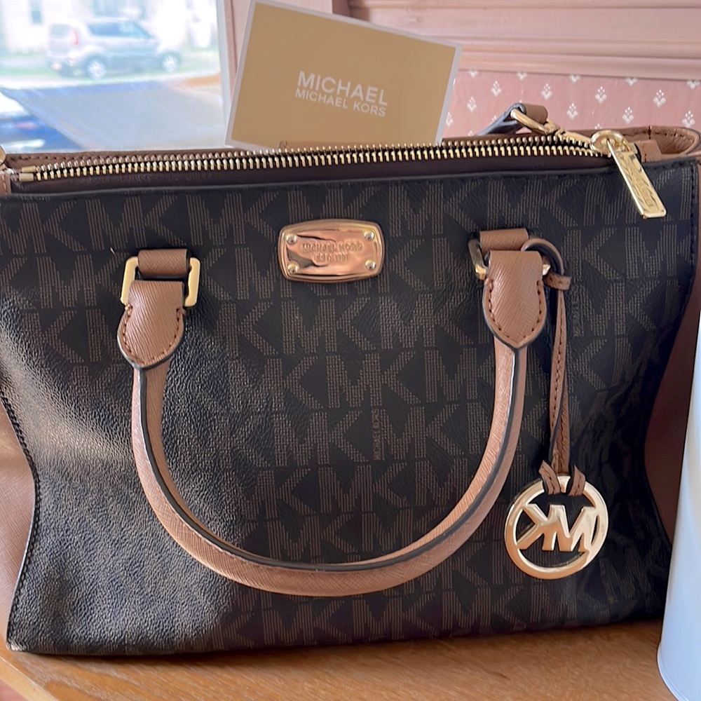 Mk satchel